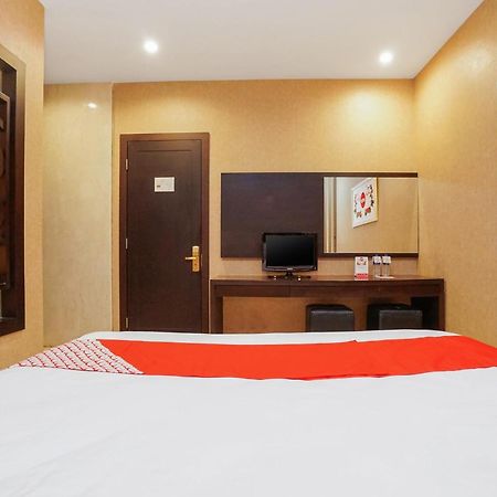 โอโย 252 อิสตานา เปอร์มาตา งาเกล Hotel สุราบายา ภายนอก รูปภาพ
