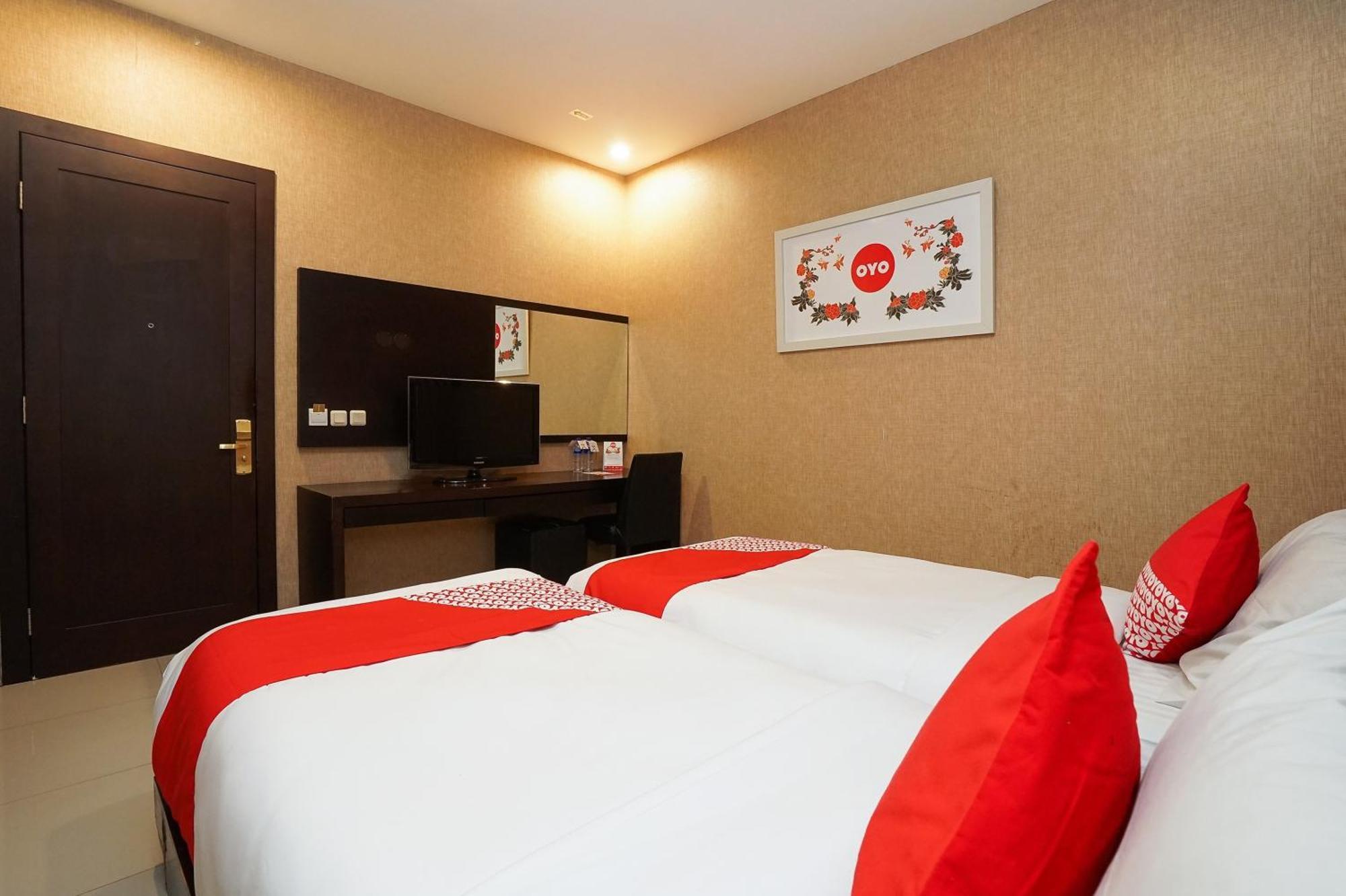 โอโย 252 อิสตานา เปอร์มาตา งาเกล Hotel สุราบายา ภายนอก รูปภาพ